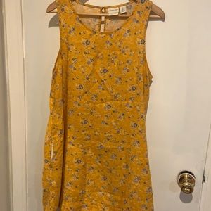 Dress with pockets. Fits size 12